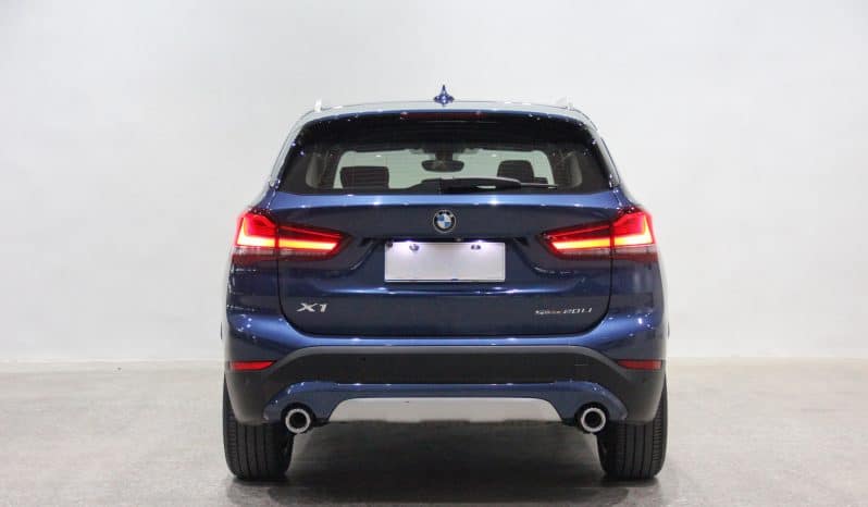 
								BMW X1 sDrive20Li Premium Edition 2021 full									