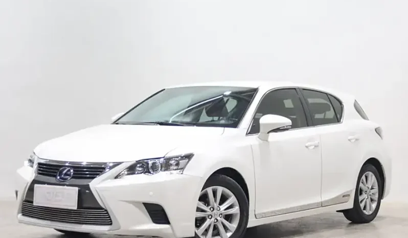 
								Lexus CT200h Elite Edition full									