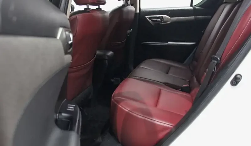 
								Lexus CT200h Elite Edition full									