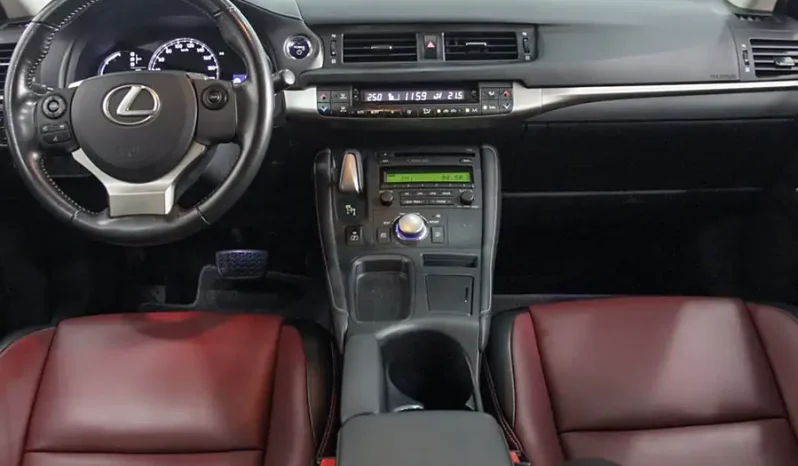 
								Lexus CT200h Elite Edition full									