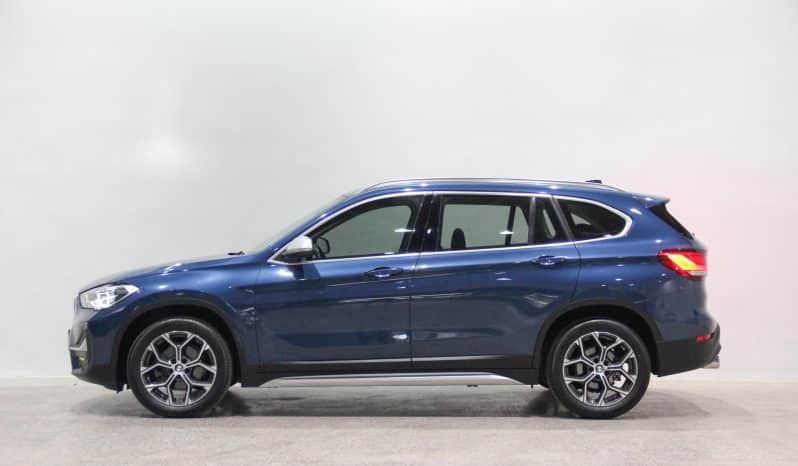 
								BMW X1 sDrive20Li Premium Edition 2021 full									