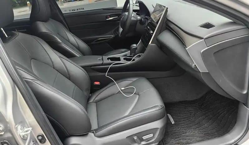 
								Toyota Avalon 2L 2023 full									