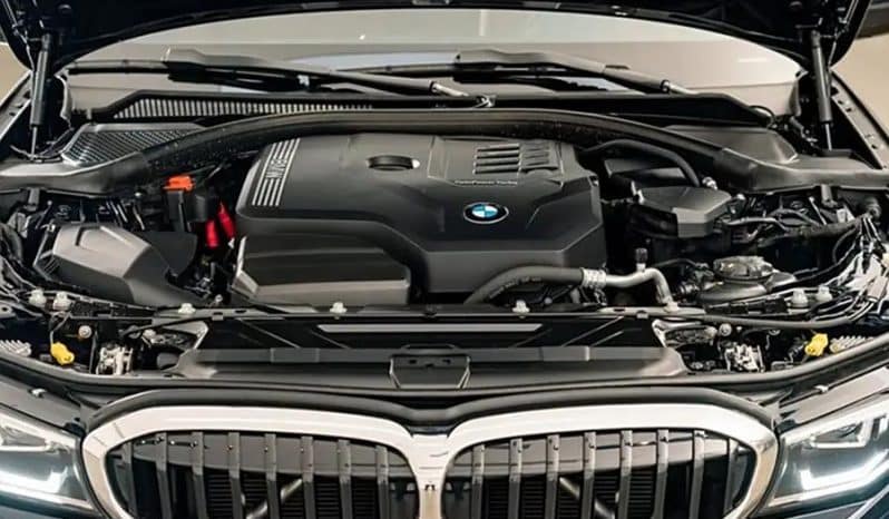 
								BMW 325i 2L 2022 full									