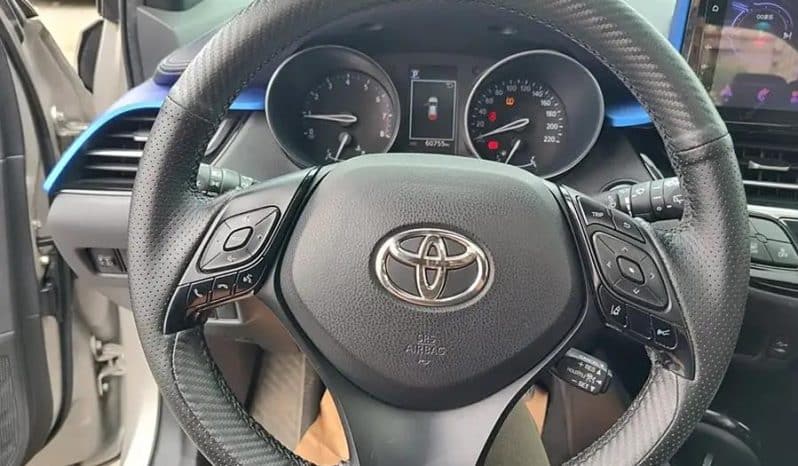 
								Toyota C-HR 2L 2020 full									