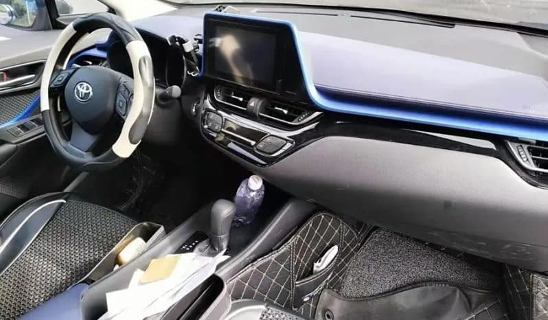 
								Toyota C-HR 2L 2020 full									