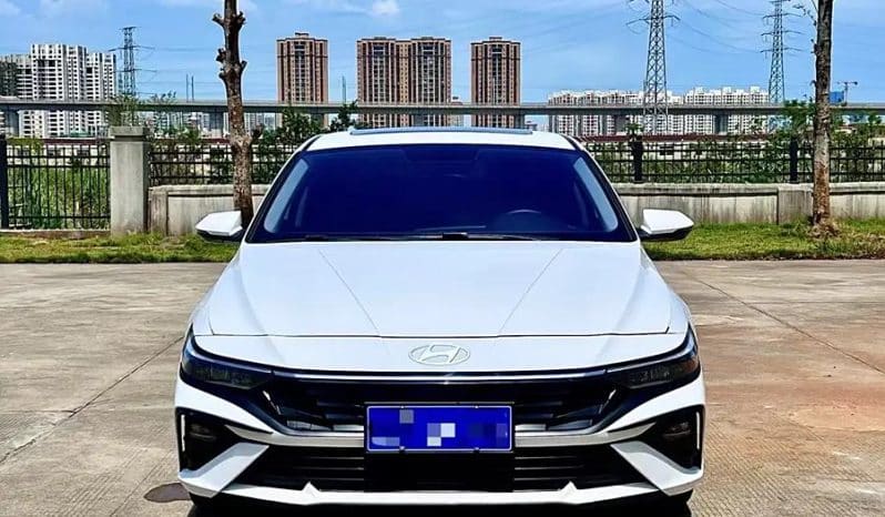 
								Hyundai Elantra 1.5L 2020 full									