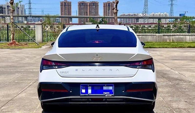 
								Hyundai Elantra 1.5L 2020 full									