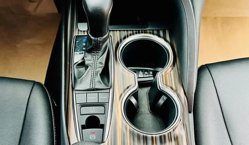 
								Toyota Camry 2.5L 2021 full									