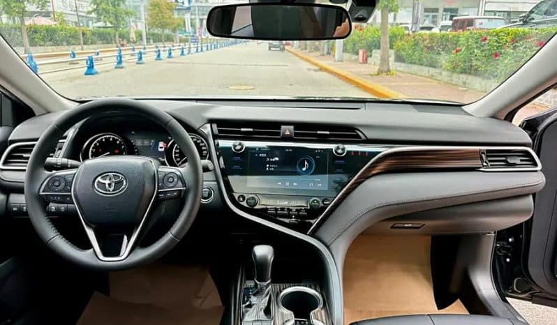 
								Toyota Camry 2.5L 2021 full									