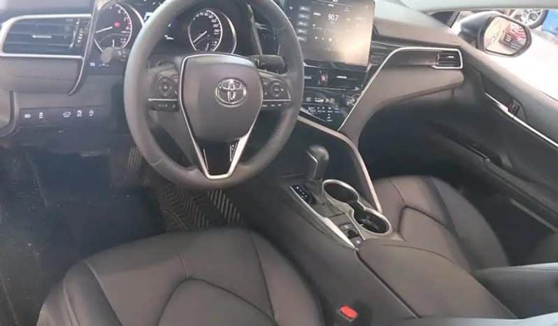 
								Toyota Camry 2.0L 2022 full									