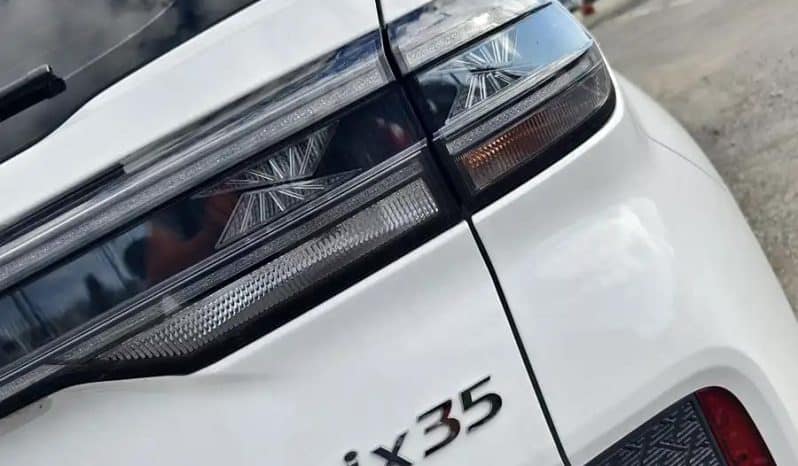 
								Hyundai ix35 2L 2021 full									