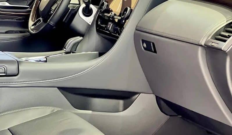 
								Toyota Alpha 2.5L full									