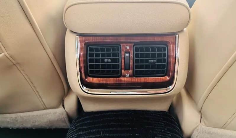 
								Toyota Crown 2.0T 2016-09 full									