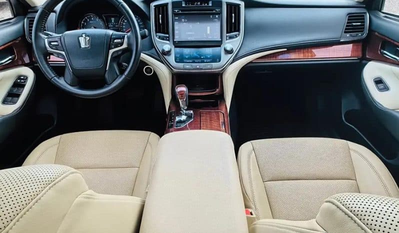 
								Toyota Crown 2.0T 2016-09 full									