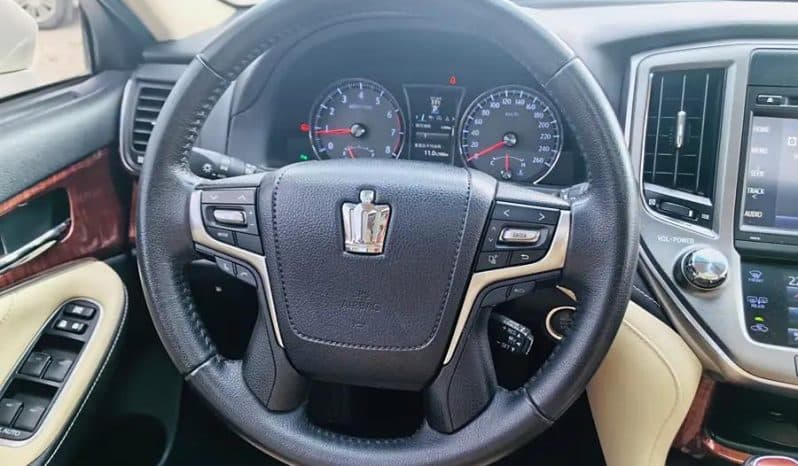 
								Toyota Crown 2.0T 2016-09 full									