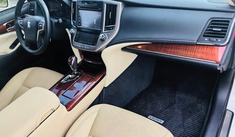 
								Toyota Crown 2.0T 2016-09 full									