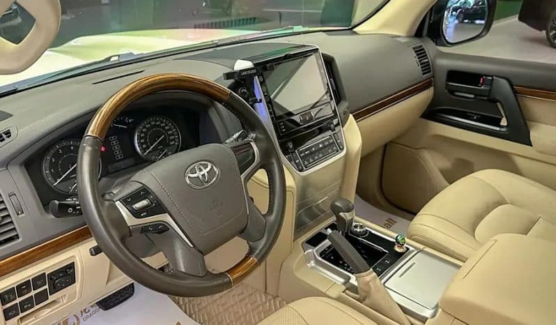 
								Toyota Land Cruiser – 2016-08 full									