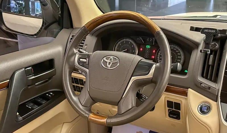 
								Toyota Land Cruiser – 2016-08 full									