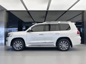 Toyota Land Cruiser – 2016-08