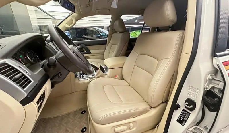 
								Toyota Land Cruiser – 2018-04 full									