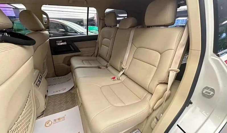 
								Toyota Land Cruiser – 2018-04 full									