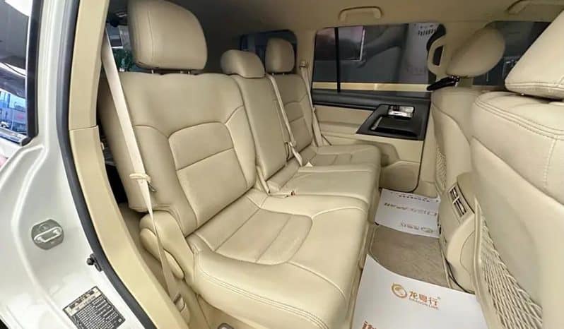 
								Toyota Land Cruiser – 2018-04 full									