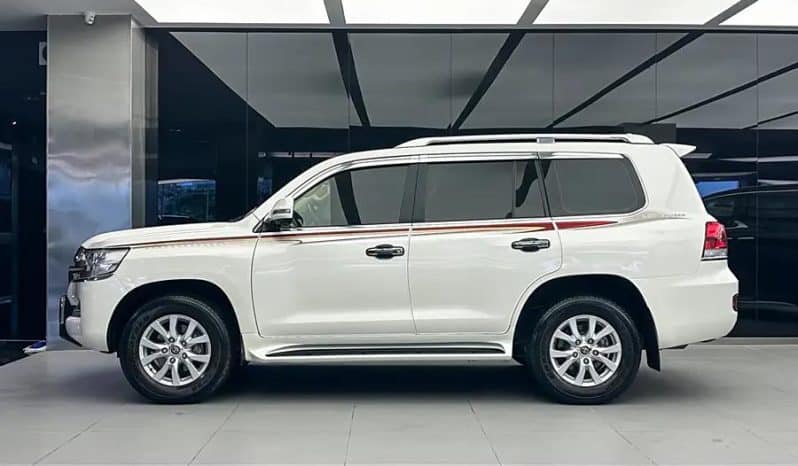 
								Toyota Land Cruiser – 2018-04 full									