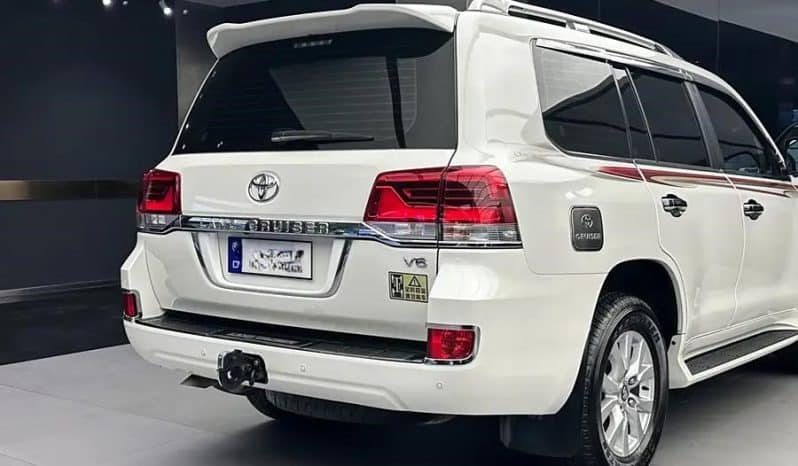 
								Toyota Land Cruiser – 2018-04 full									