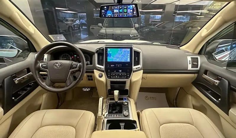
								Toyota Land Cruiser – 2018-04 full									