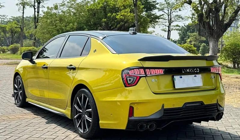 
								Lynk & Co 03 2.0T 2021 full									