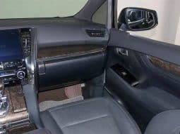 
										Toyota Vellfire 2.5L 2020-07 full									