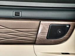 
										Toyota Crown Vellfire 2.5L full									