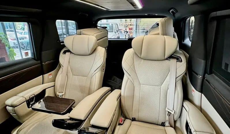 
								Toyota Crown Vellfire 2.5L full									