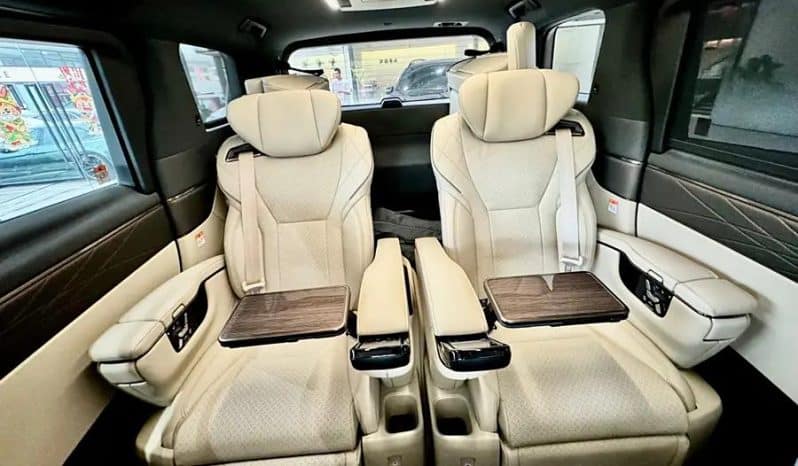 
								Toyota Crown Vellfire 2.5L full									