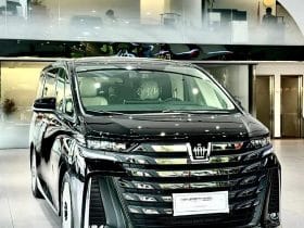 Toyota Crown Vellfire 2.5L