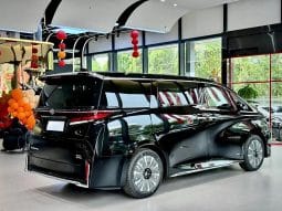 
										Toyota Crown Vellfire 2.5L full									
