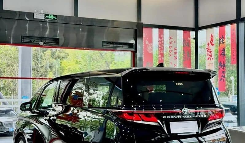 
								Toyota Crown Vellfire 2.5L full									