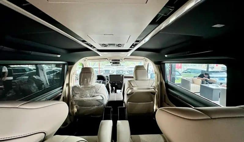 
								Toyota Crown Vellfire 2.5L full									