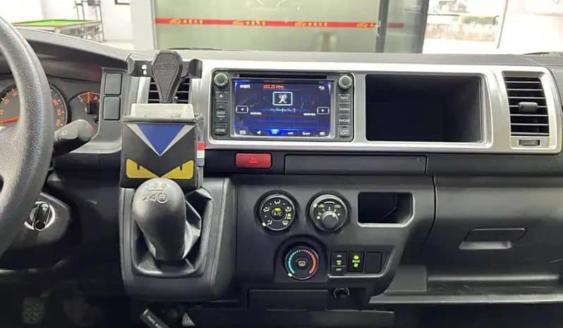
								Toyota Hiace 2.7L 2016-01 full									