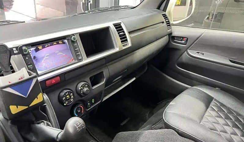 
								Toyota Hiace 2.7L 2016-01 full									
