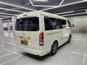 Toyota Hiace 2.7L 2016-01