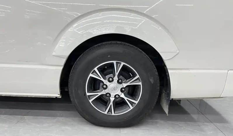 
								Toyota Hiace 2.7L 2016-01 full									