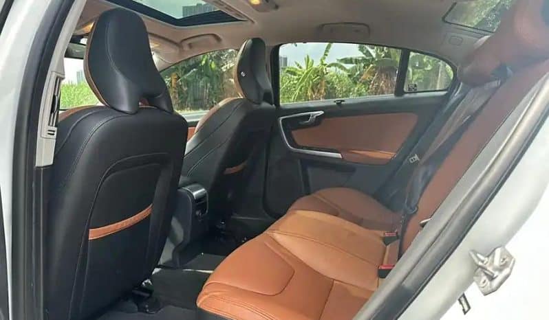 
								Volvo S60L T5 2.0T 2015-10 full									