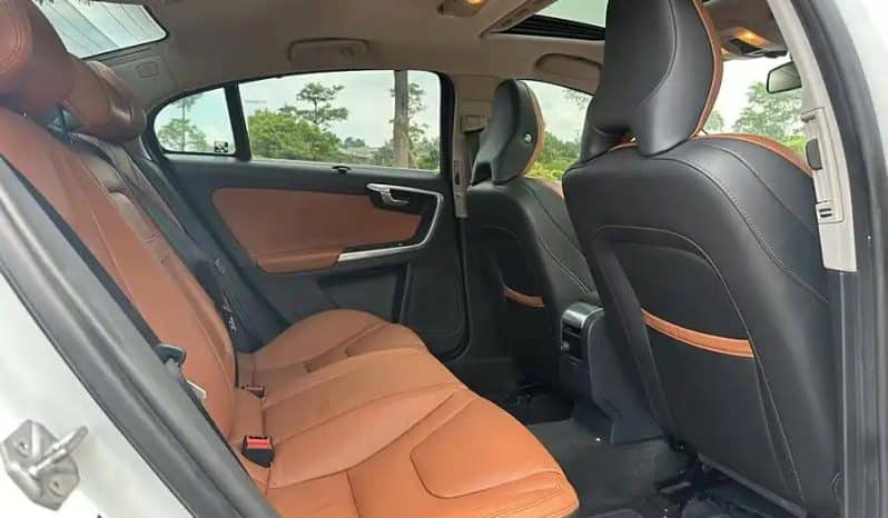 
								Volvo S60L T5 2.0T 2015-10 full									