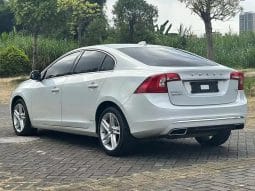 
										Volvo S60L T5 2.0T 2015-10 full									