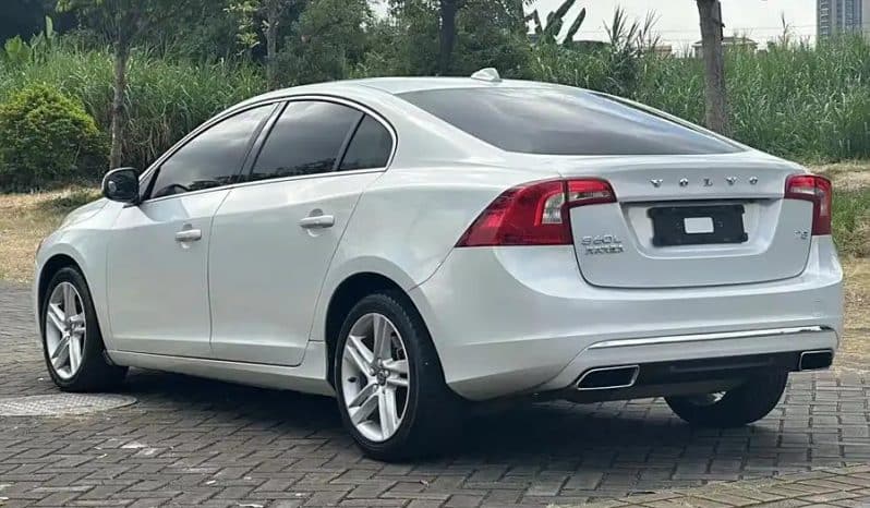 
								Volvo S60L T5 2.0T 2015-10 full									