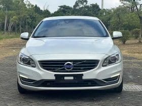 Volvo S60L T5 2.0T 2015-10
