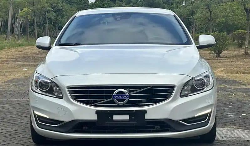 
								Volvo S60L T5 2.0T 2015-10 full									