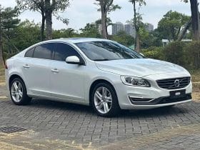 Volvo S60L T5 2.0T 2015-10