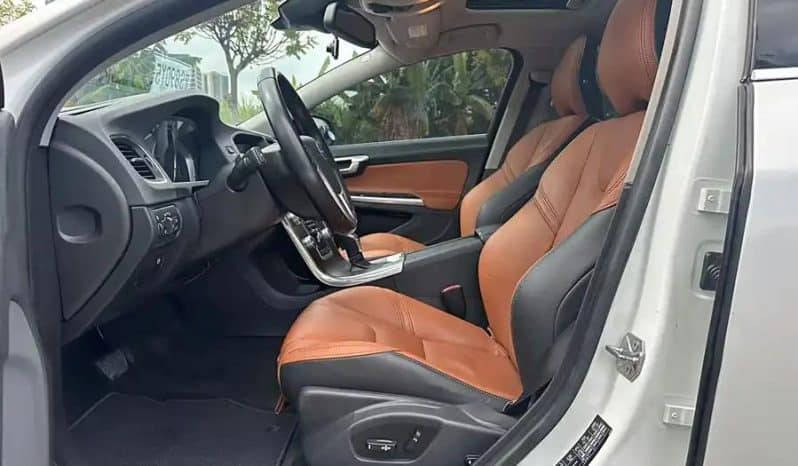 
								Volvo S60L T5 2.0T 2015-10 full									